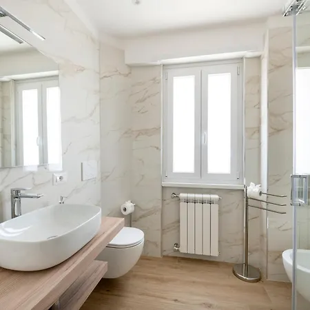 Appartement Experience -tiburtina Station 100 Mt