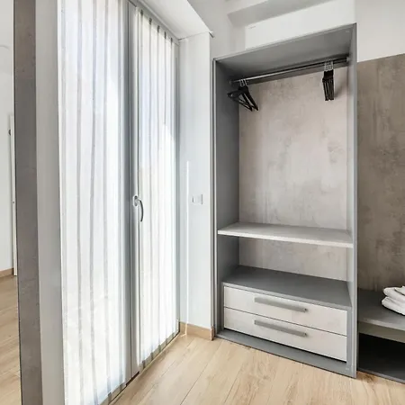 Experience -tiburtina Station 100 Mt Appartement *