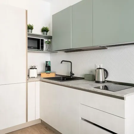 Experience -tiburtina Station 100 Mt Appartement Rome