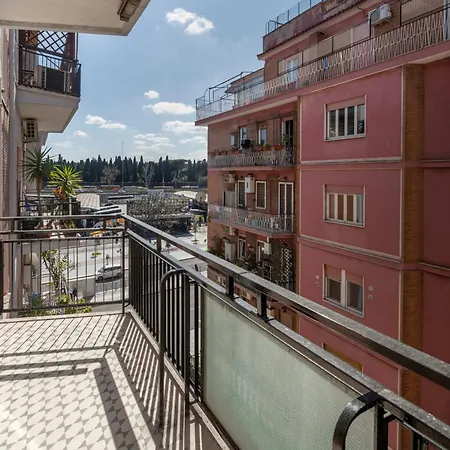 Experience -tiburtina Station 100 Mt * Rome